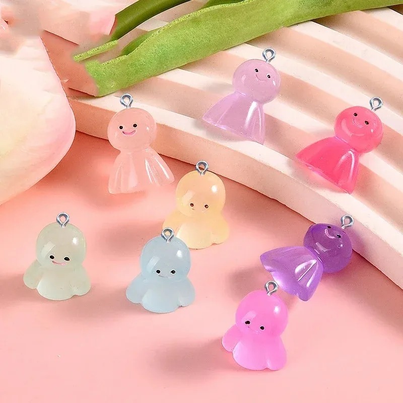 Art Craft Resin - 10 stuks Glow In Dark Cartoon